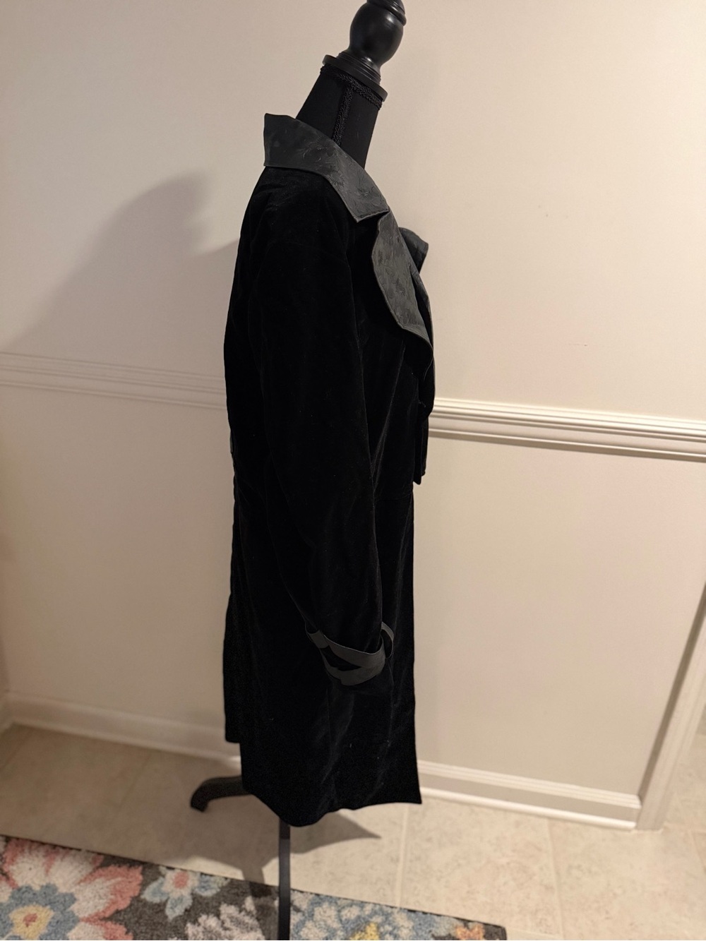 VICTORIAN VAMPIRE JACKET - Picture 4 of 9